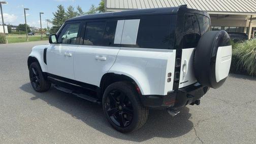 2025 Land Rover Defender P525 V8