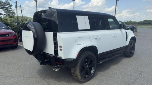 2025 Land Rover Defender P525 V8