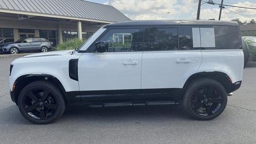 2025 Land Rover Defender P525 V8