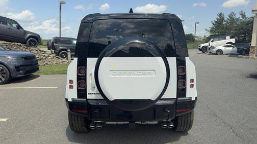 2025 Land Rover Defender P525 V8