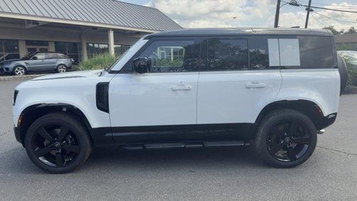 2025 Land Rover Defender P525 V8