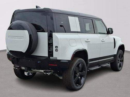 2025 Land Rover Defender P525 V8