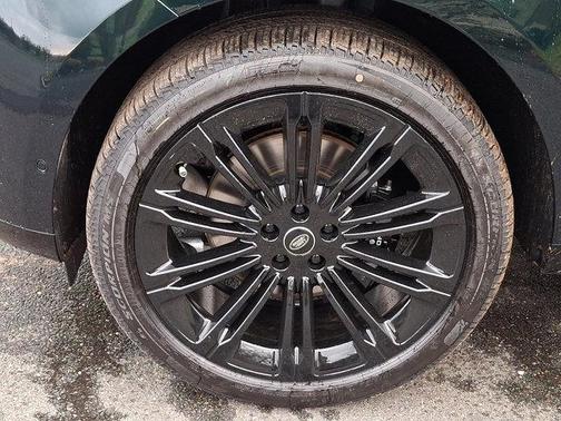 2025 Land Rover Range Rover P400 SE
