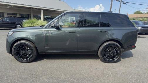 2025 Land Rover Range Rover P400 SE