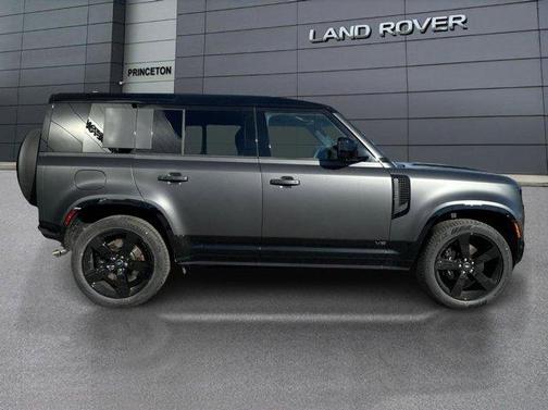 2025 Land Rover Defender P525 V8