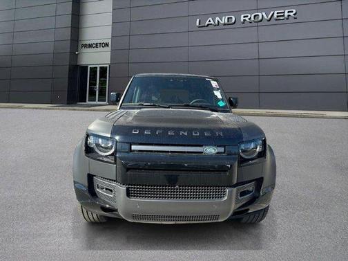 2025 Land Rover Defender P525 V8