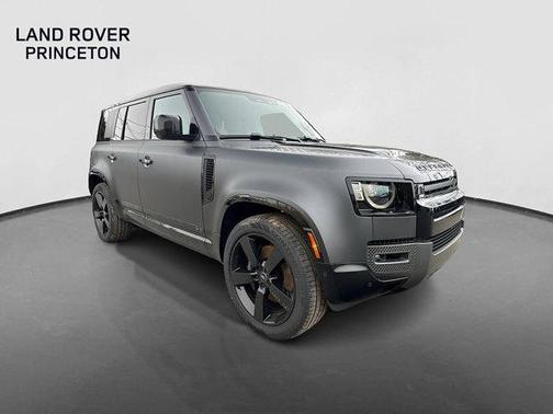 2025 Land Rover Defender P525 V8