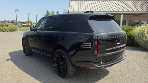 2025 Land Rover Range Rover P530 SE