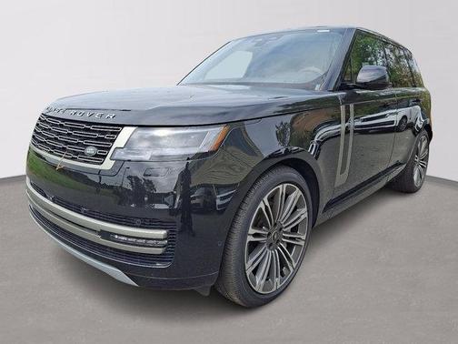 2025 Land Rover Range Rover P530 SE
