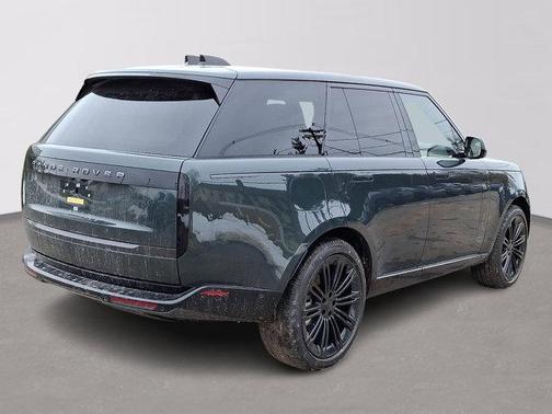 2026 Land Rover Range Rover P400 SE