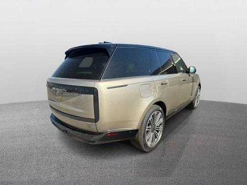 2025 Land Rover Range Rover P530 SE