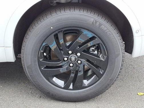 2025 Land Rover Discovery Sport S