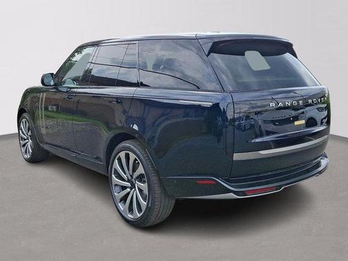 Constellation Blue Ultra Metallic Gloss 2026 Land Rover Range Rover P400 SE