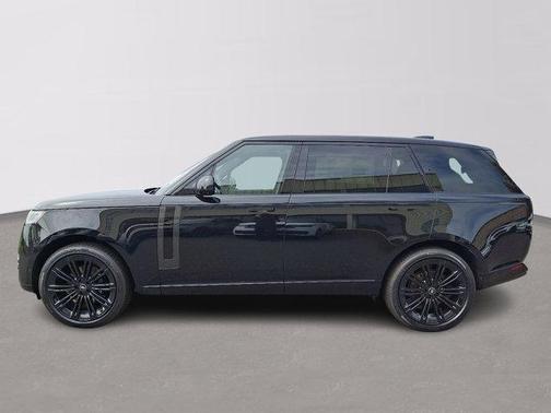 2025 Land Rover Range Rover P400 SE 7 Seat