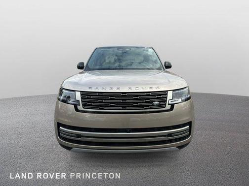 2025 Land Rover Range Rover P530 SE