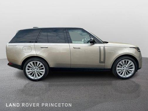 2025 Land Rover Range Rover P530 SE