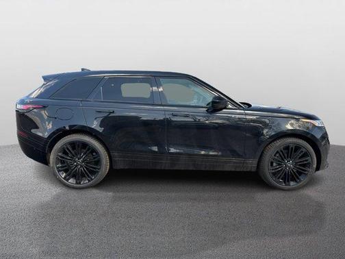 2026 Land Rover Range Rover Velar Dynamic SE