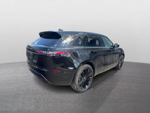 2026 Land Rover Range Rover Velar Dynamic SE