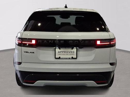 2026 Land Rover Range Rover Velar Dynamic SE