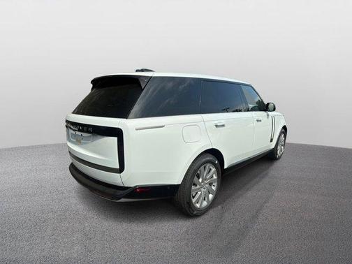 2025 Land Rover Range Rover P400 SE 7 Seat
