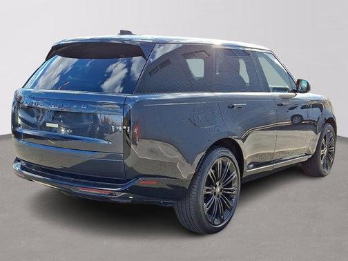2025 Land Rover Range Rover P400 SE