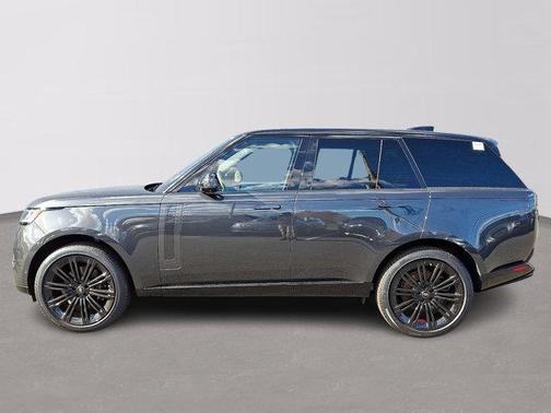 2025 Land Rover Range Rover P400 SE