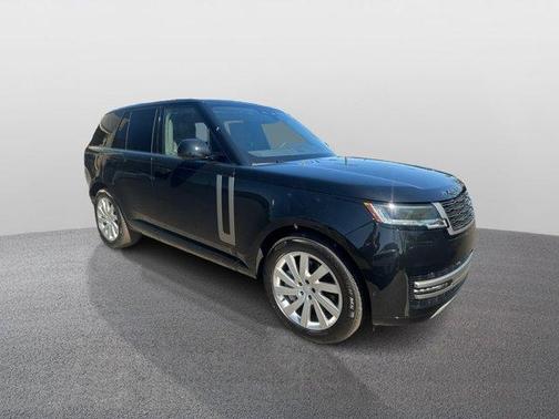 2025 Land Rover Range Rover P550e SE