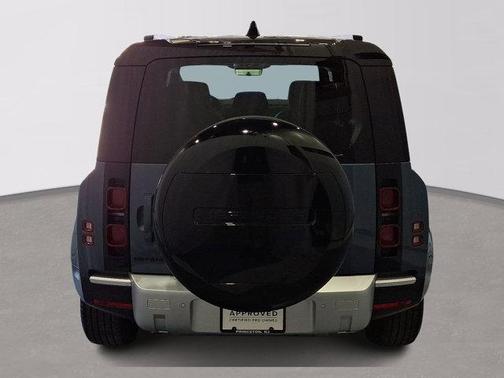 2025 Land Rover Defender P400 S