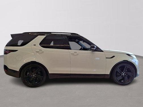 2025 Land Rover Discovery P360 Dynamic SE