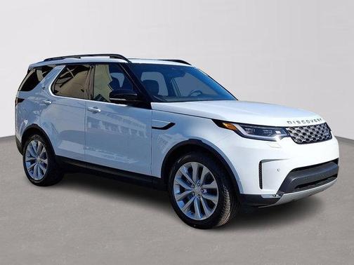 Fuji White 2026 Land Rover Discovery S