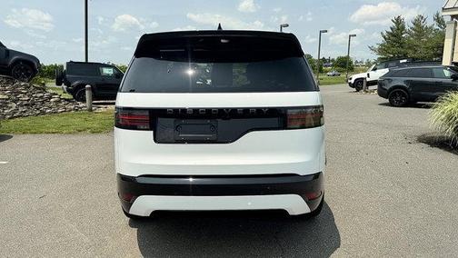 2025 Land Rover Discovery P360 Dynamic SE