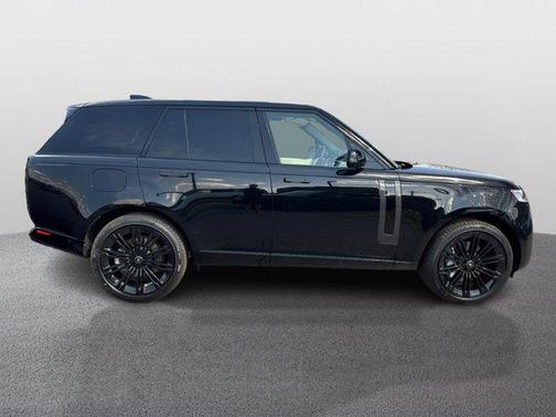 2025 Land Rover Range Rover P530 SE