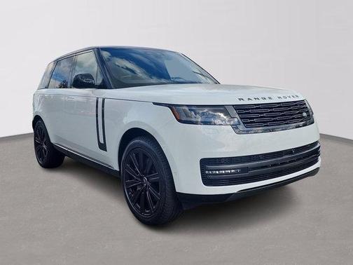 2025 Land Rover Range Rover P550e SE
