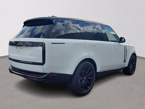 2025 Land Rover Range Rover P550e SE