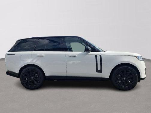 2025 Land Rover Range Rover P550e SE