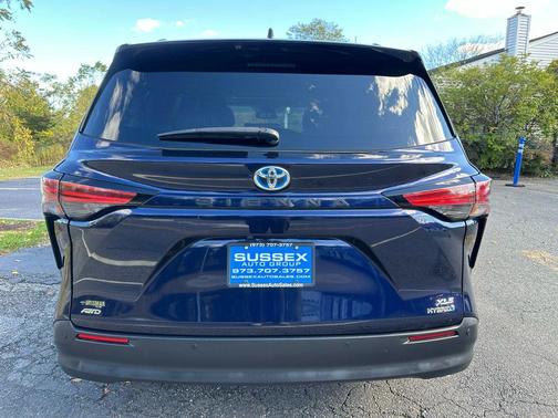 2021 Toyota Sienna XLE 7 Passenger
