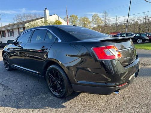 2010 Ford Taurus SHO Sedan 4D
