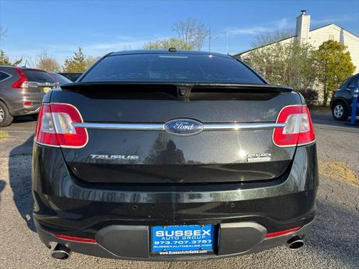 2010 Ford Taurus SHO Sedan 4D