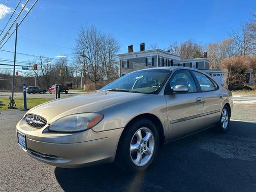 2001 Ford Taurus SE Sedan 4D