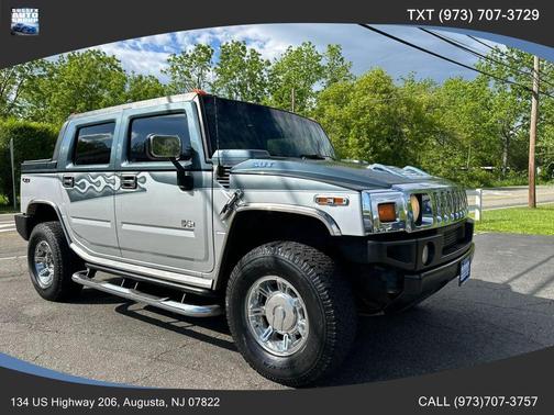 Silver 2005 Hummer H2 SUT