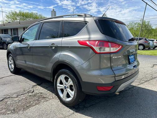 Gray 2014 Ford Escape SE