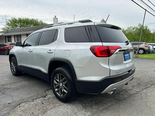 Silver 2017 GMC Acadia SLT-1