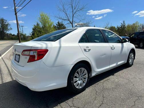 White 2013 Toyota Camry LE