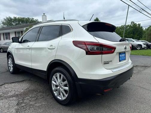 2022 Nissan Rogue Sport SV