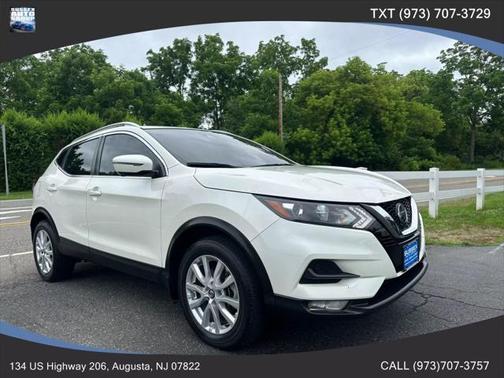 2022 Nissan Rogue Sport SV