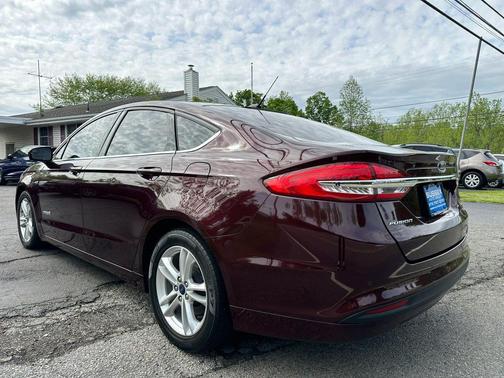 Maroon 2018 Ford Fusion SE