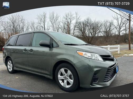 2020 Toyota Sienna SE