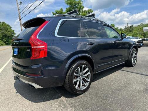 2016 Volvo XC90 T6 Momentum