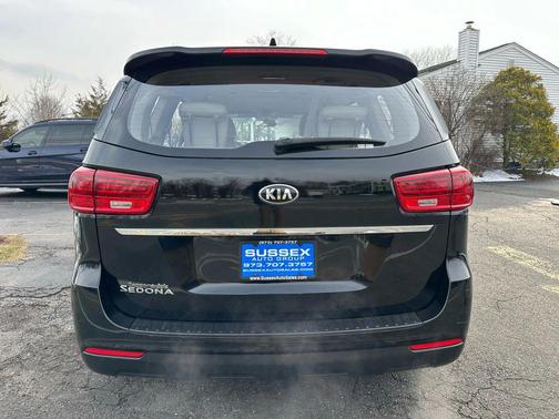 2020 Kia Sedona L Minivan 4D