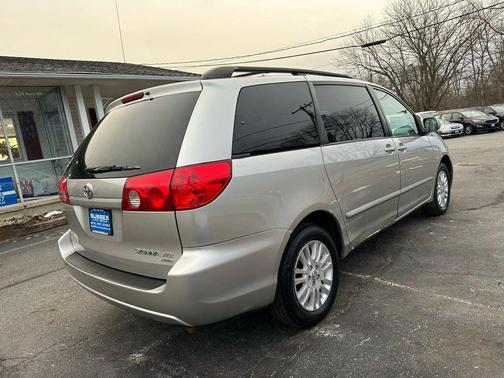 2007 Toyota Sienna XLE Limited